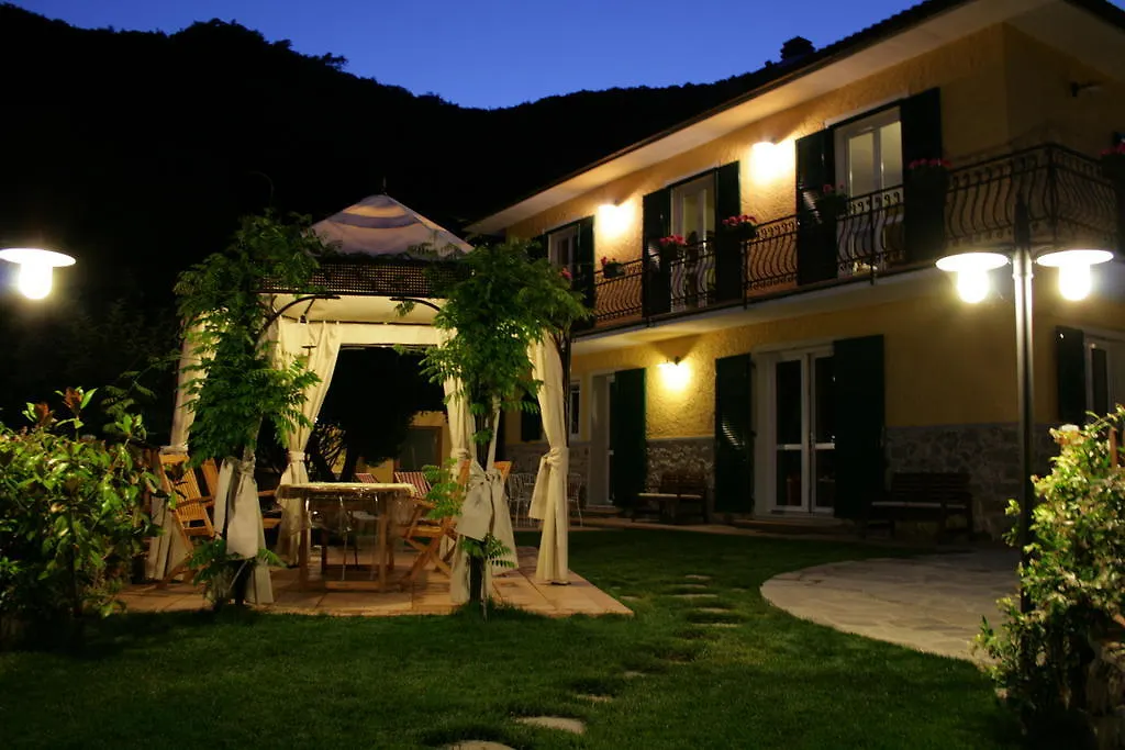 Bed and Breakfast Cà de Pria Casarza Ligure 0*,  Italia